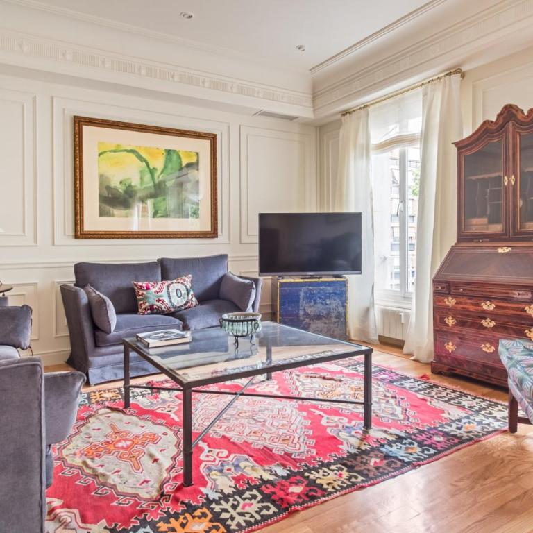 Elegant 3-Bedroom Apartment in Exclusive Barrio Salamanca Stylish & Spacious - Apartamento - 1