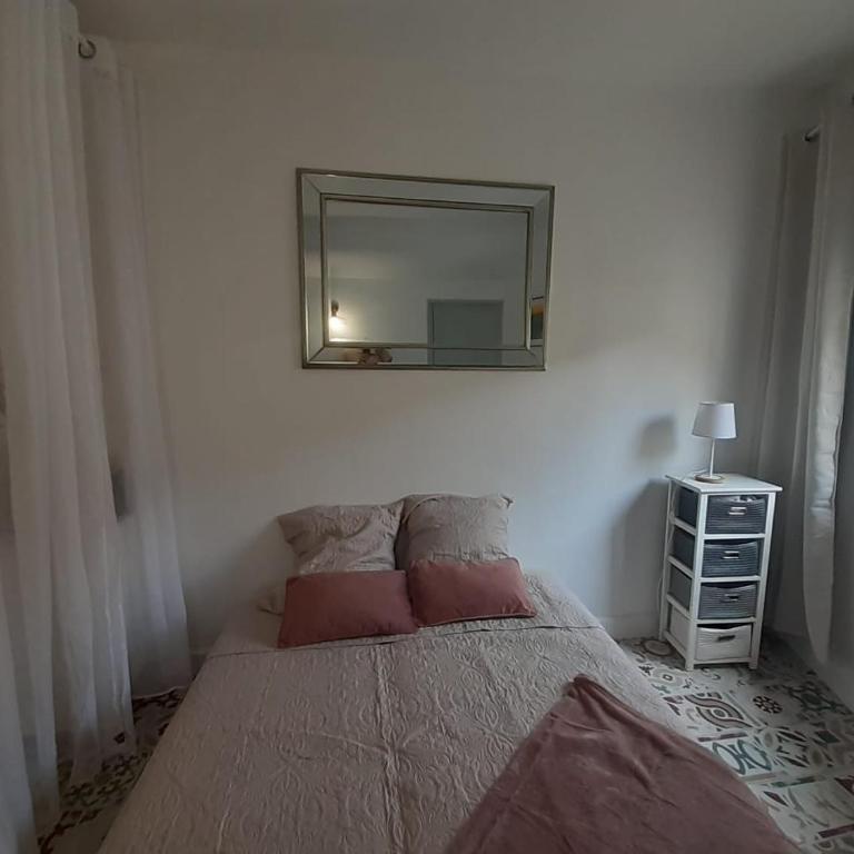 Studio de l'Horloge - Studio de Charme, hyper centre Maison Jean Vilar - Apartment mit 1 Schlafzimmer - 6