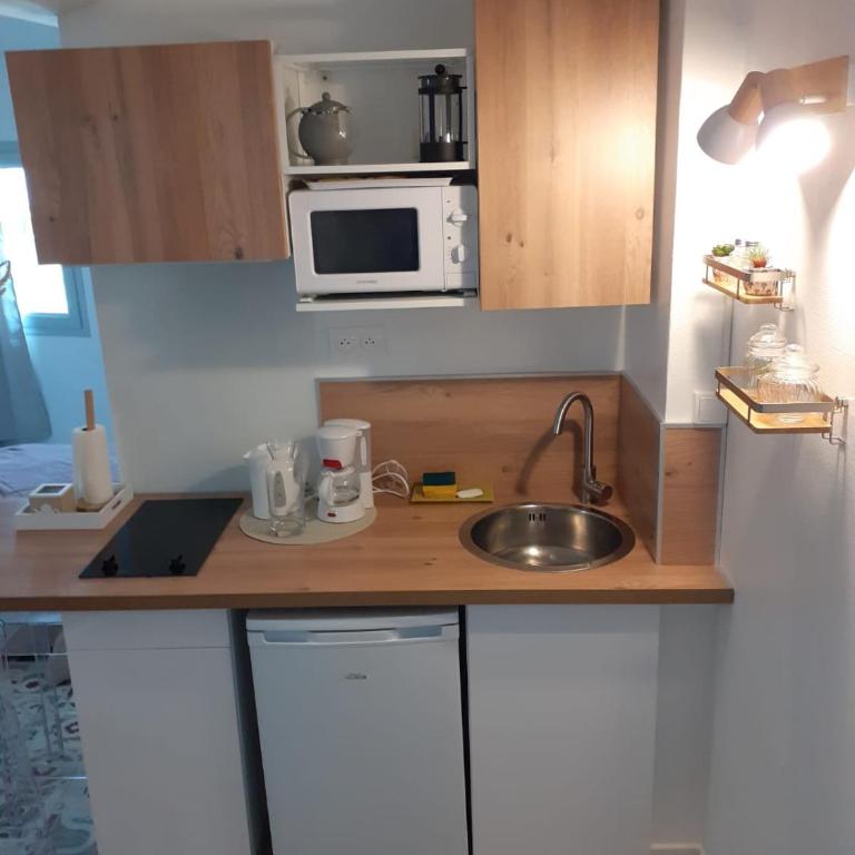Studio de l'Horloge - Studio de Charme, hyper centre Maison Jean Vilar - Apartment mit 1 Schlafzimmer - 14