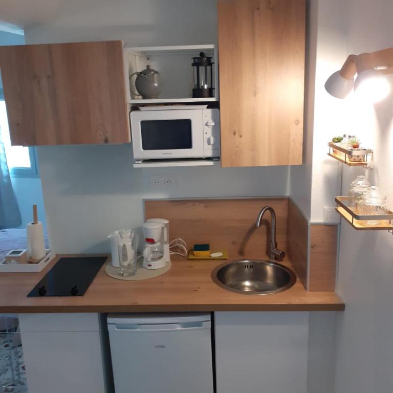 Studio de l'Horloge - Studio de Charme, hyper centre Maison Jean Vilar - Apartment mit 1 Schlafzimmer - 25