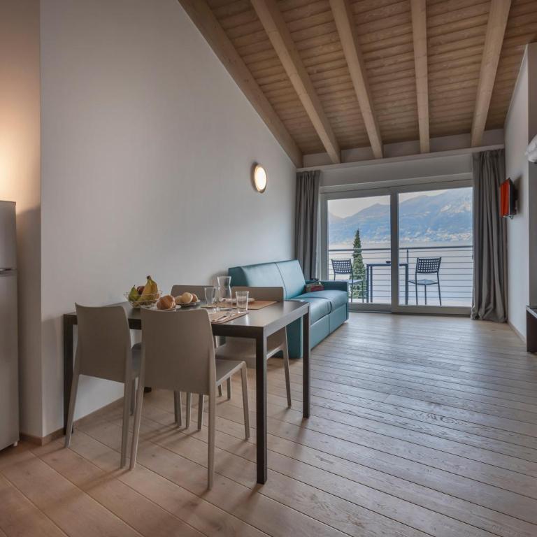 Residence Solei Classic & Plus - Plus Studio Apartment with Balcony and Lake View - 4