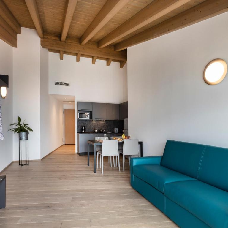 Residence Solei Classic & Plus - Plus Studio Apartment with Balcony and Lake View - 12