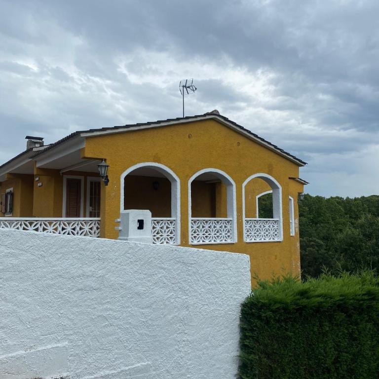 4 Bed Villa - Sleeps 8 - Pool - HotTub - Garden - Villa de 1 dormitorio - 1