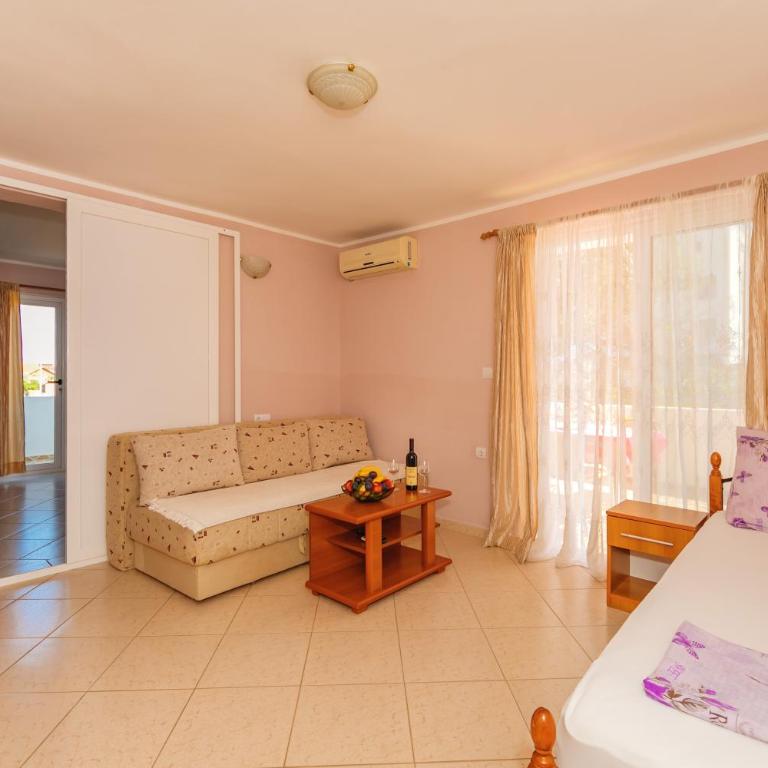 Guest House Edita - Apartman sa 1 Spavaćom Sobom - 14