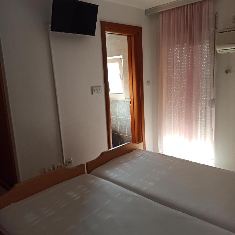 Apartments Parapid - Dvokrevetna Soba s Bračnim Krevetom/Zasebnim Krevetima i Kupatilom - 9