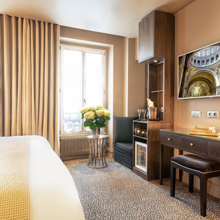 B Montmartre - Chambre Double Supérieure - 4