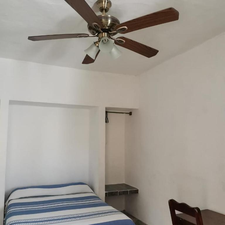 Hotel Hortencia - Deluxe Room - 1