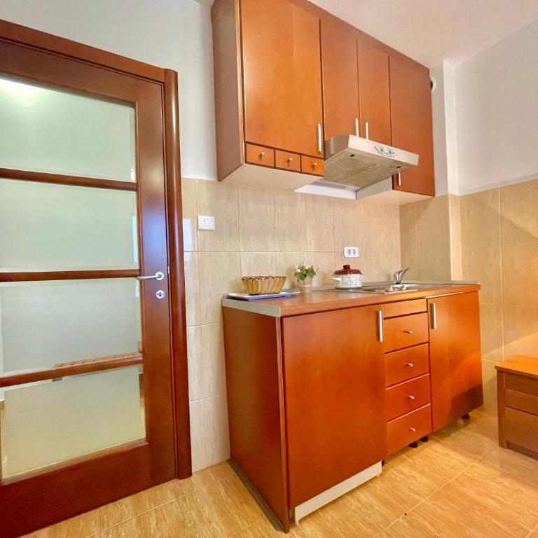 Apartments Boreta Becici - Dvokrevetna Soba sa Bračnim Krevetom (Queen-size) i Balkonom - 3