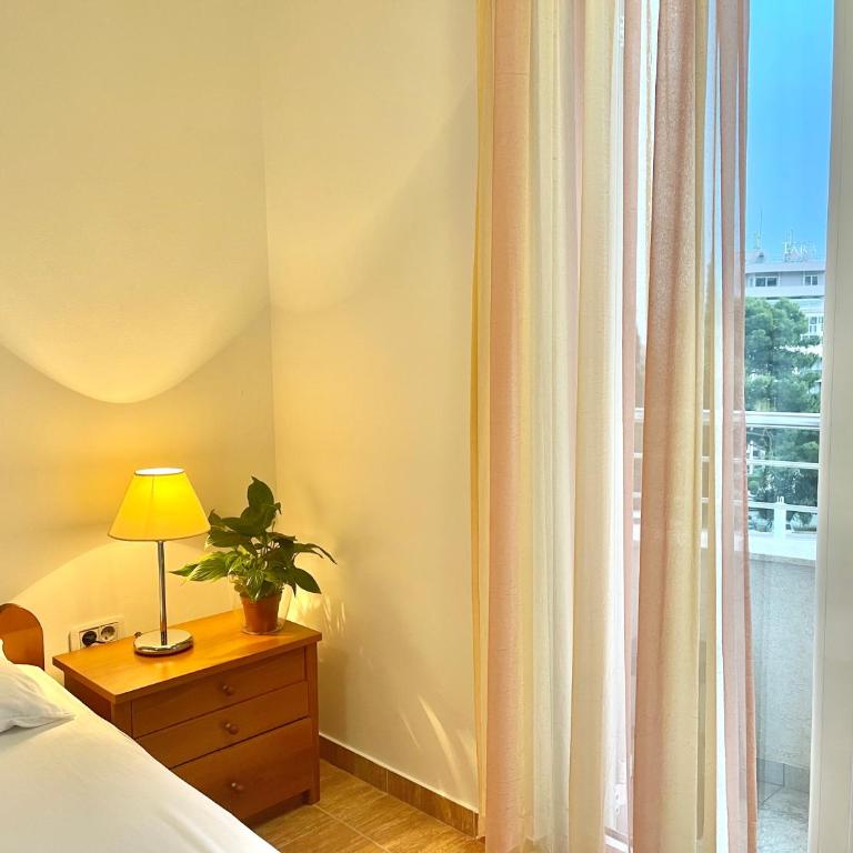 Apartments Boreta Becici - Dvokrevetna Soba sa Bračnim Krevetom (Queen-size) i Balkonom - 4
