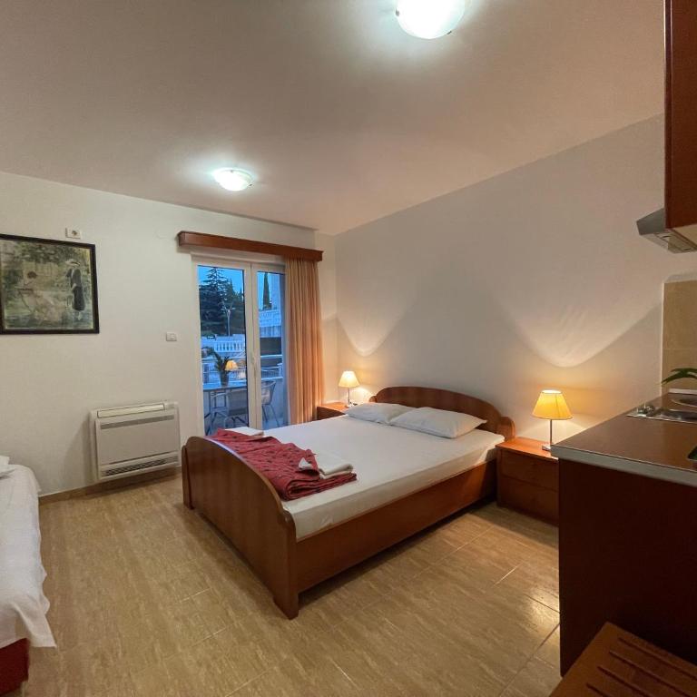 Apartments Boreta Becici - Dvokrevetna Soba sa Bračnim Krevetom (Queen-size) i Balkonom - 18