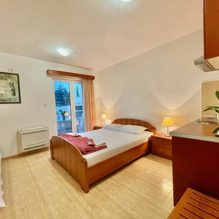 Apartments Boreta Becici - Dvokrevetna Soba sa Bračnim Krevetom (Queen-size) i Balkonom - 23