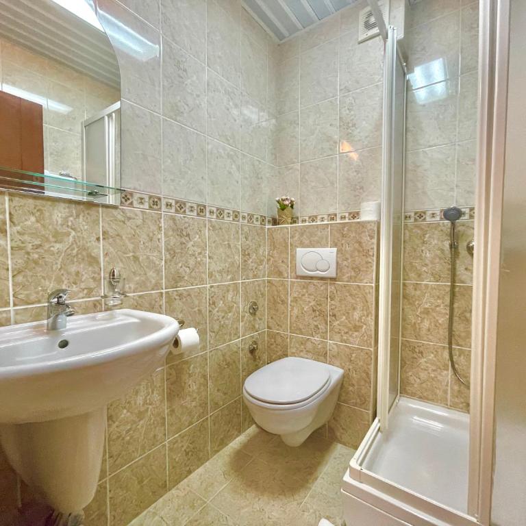 Apartments Boreta Becici - Dvokrevetna Soba sa Bračnim Krevetom (Queen-size) i Balkonom - 27