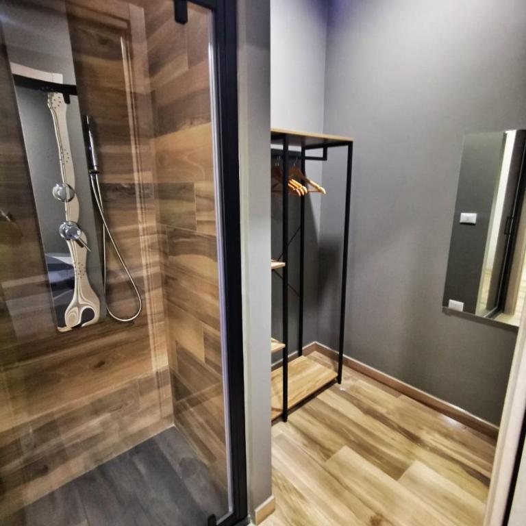 B&B Be happy - Double Room with Private Bathroom - 13