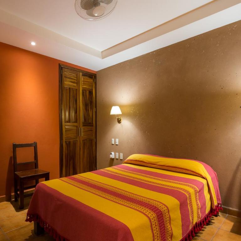 Hotel Hortencia - Double Room with Balcony - 5