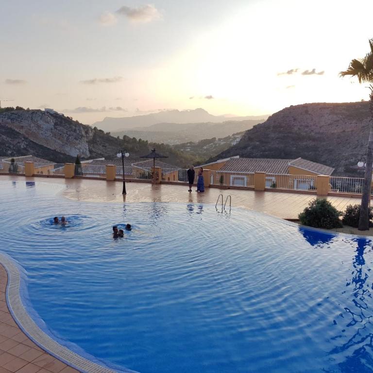 Casa Helena - Two-Bedroom Villa - 38