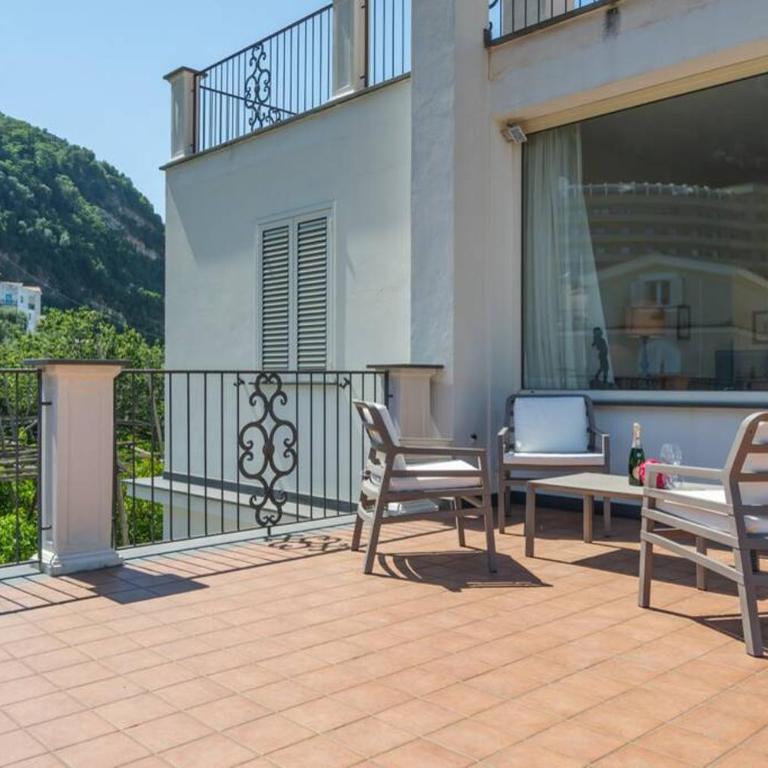 Casa Gege', for up to 5 guests, shared pool, Sorrento center - Two-Bedroom Apartment - 8