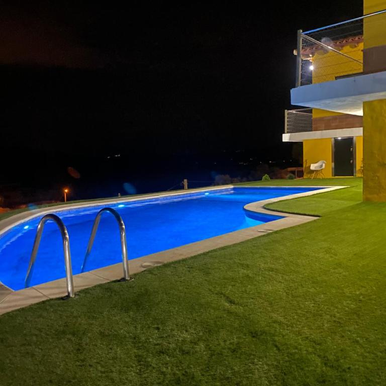 4 Bed Villa - Sleeps 9- Pool - Garden - Parking - Villa de 1 dormitorio - 8