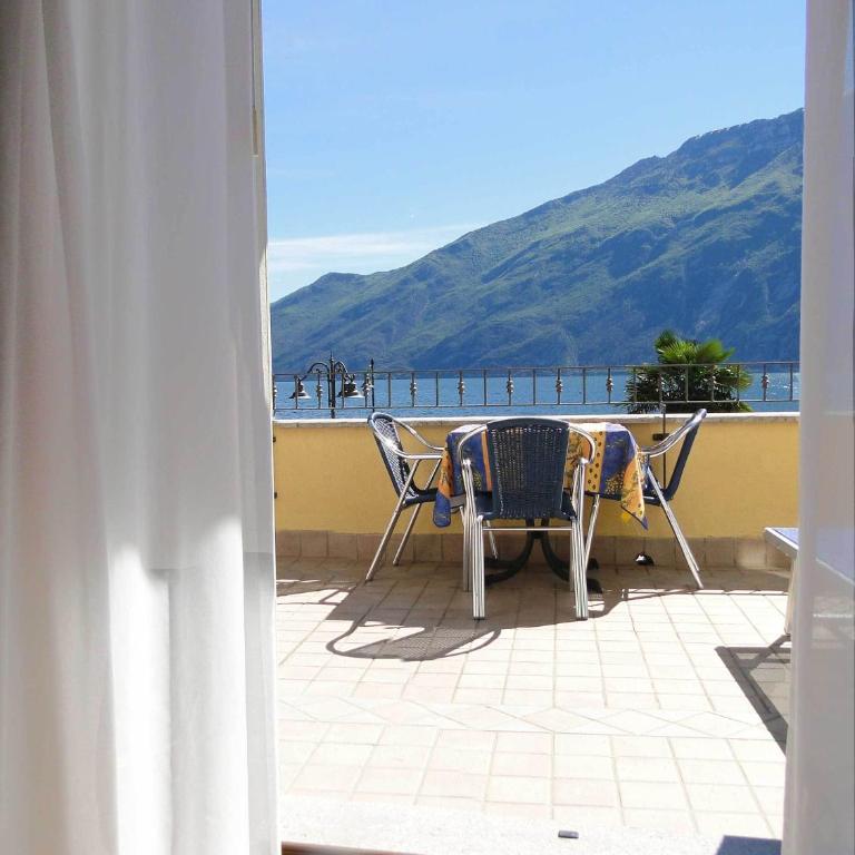 Hotel Sole - Limone - Camera Matrimoniale Comfort Plus con Terrazza e Vista Lago - 1