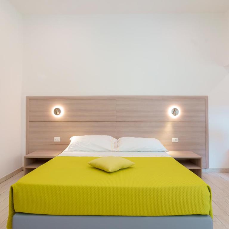 Bardilio Luxury Rooms - Triple Room with Private Bathroom - 2
