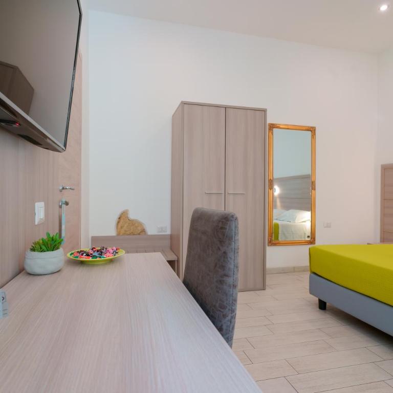 Bardilio Luxury Rooms - Triple Room with Private Bathroom - 12