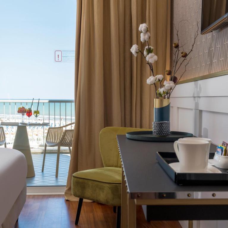 Savoia Hotel Rimini - Camera Familiare Deluxe con Vista Mare e Accesso Spa - 21