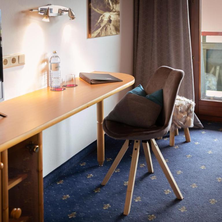Hotel Restaurant tauernhex - Doppelzimmer mit Bergblick - 4