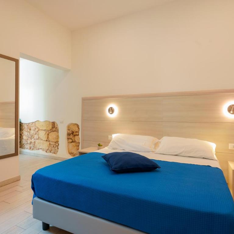 Bardilio Luxury Rooms - Double Room with Private Bathroom - 4