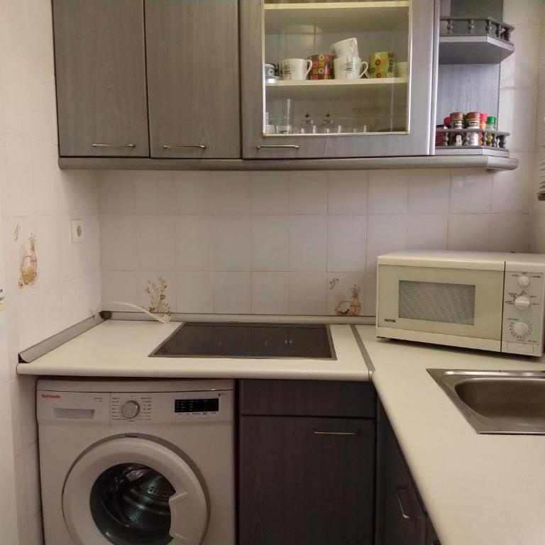 Estupendo apartamento en el edificio DMS1 en La Pineda - Two-Bedroom Apartment - 24