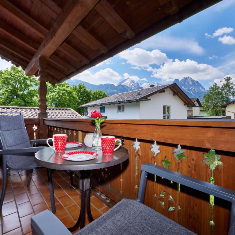 Ferienwohnungen Alpspitzecho - Apartment mit Blick auf die Berge - 16