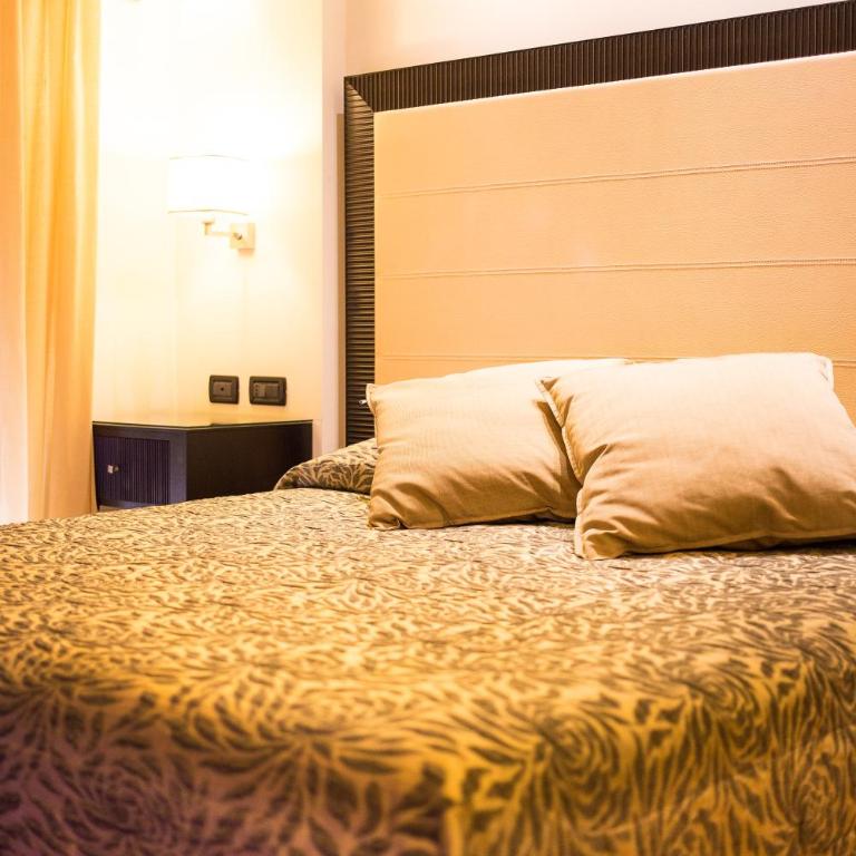 Hotel Torino Wellness & Spa - Camera Matrimoniale Queen con Vasca Idromassaggio - 16