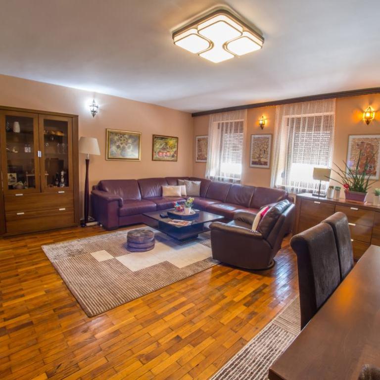 Hidden gem of Old Town - Three-Bedroom Apartment - 12