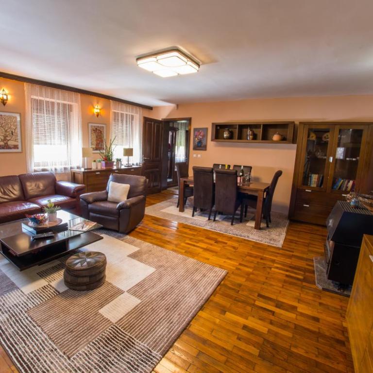Hidden gem of Old Town - Three-Bedroom Apartment - 1