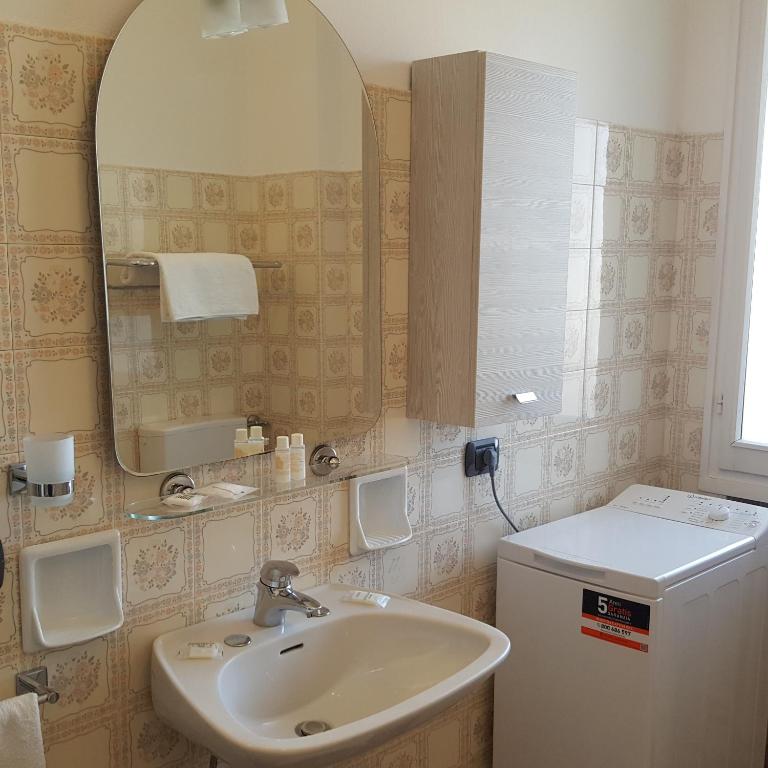 Appartamento 3 camere con vista sul mare e parcheggio - Appartamento con 3 Camere da Letto - 24