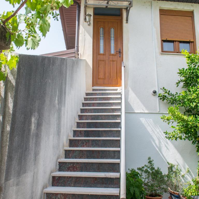 Hidden gem of Old Town - Three-Bedroom Apartment - 35