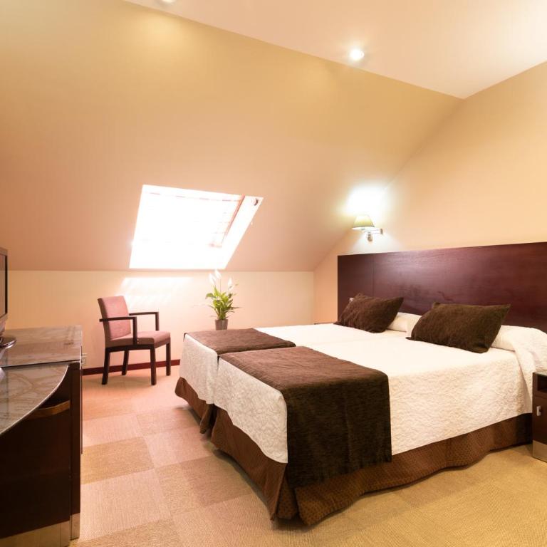 Hotel San Juan de los Reyes - Habitación Doble - 1 o 2 camas - 6