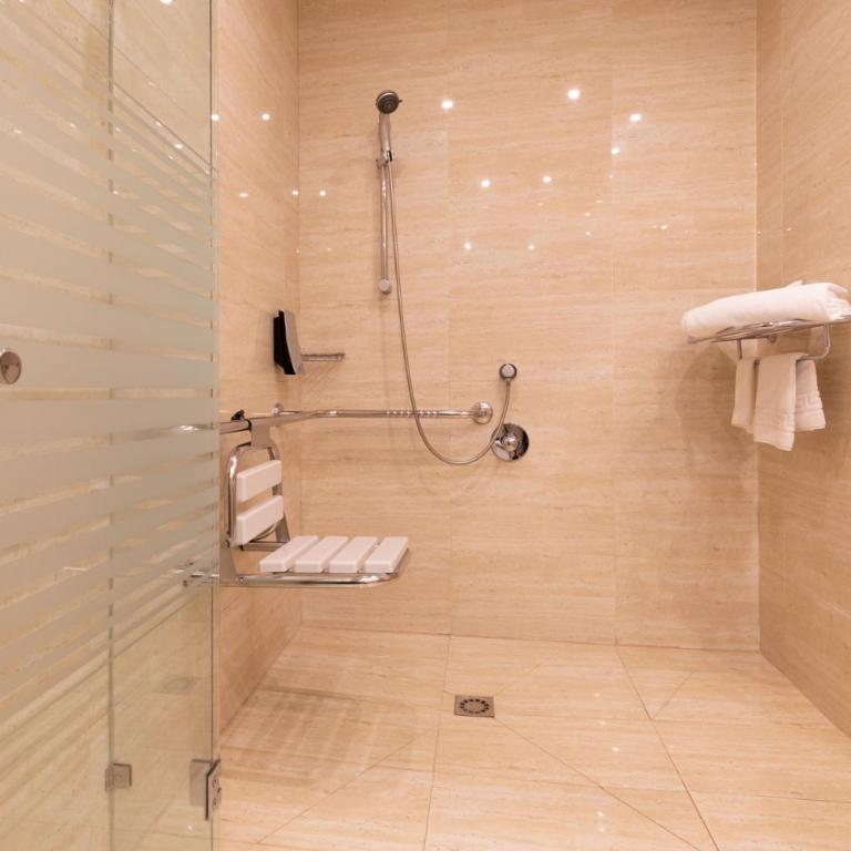 Hotel San Juan de los Reyes - Habitación Doble con acceso para personas de movilidad reducida - 1 o 2 camas - 5