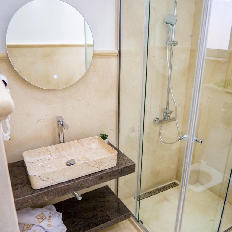 Onyx Luxury - One-Bedroom Apartment - 7