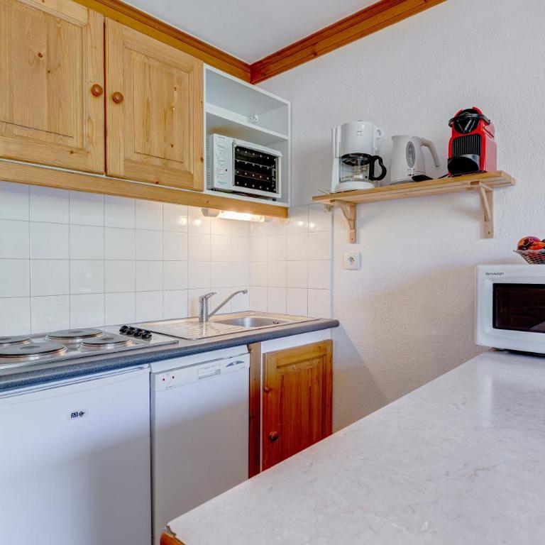 Les Valmonts 403 - One-Bedroom Apartment - 12