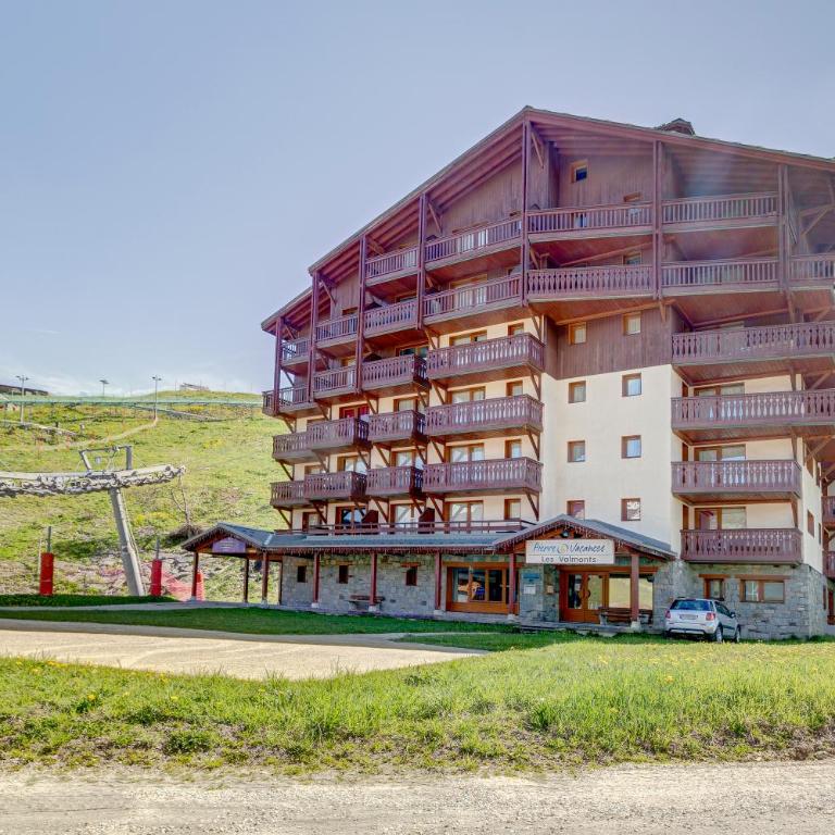 Les Valmonts 403 - One-Bedroom Apartment - 14