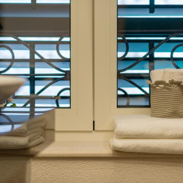 Apartments Hun - Double Room - 10