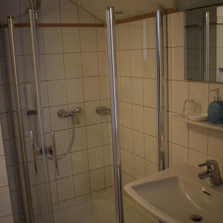 Frühstückspension Josefinum - Einzelzimmer mit Dusche - 9