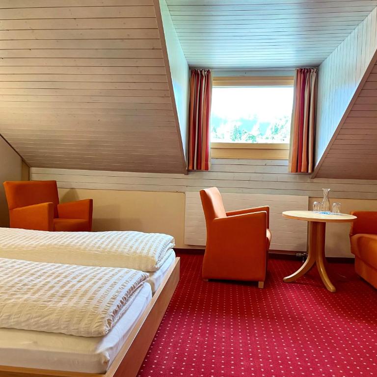 Bier & Erlebnis Hotel des alpes - Family Room with Shower - 4