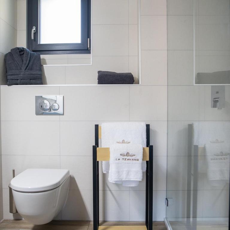 La Tzavane - Zimmer mit Kingsize-Bett - 1