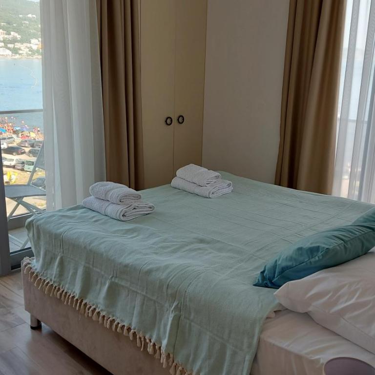 Hotel Kaligrosh - Deluks Dvokrevetna Soba sa Bračnim Krevetom - 6