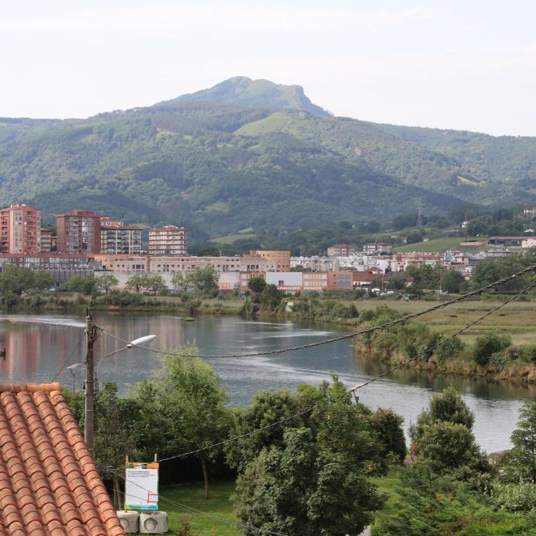 Chambres d'hôtes "HOR DAGO" près de la gare d'Hendaye avec le petit-déjeuner - Chambre Lit King-Size - 48