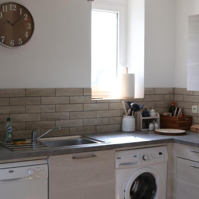 Chambres d'hôtes "HOR DAGO" près de la gare d'Hendaye avec le petit-déjeuner - Double Room with Private Interior Bathroom - 24