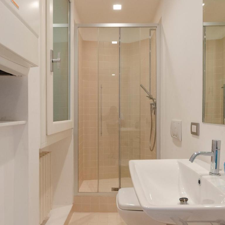 JOIVY Bright 3-bedroom apartment in Santa Margherita - Appartamento con Balcone - 25
