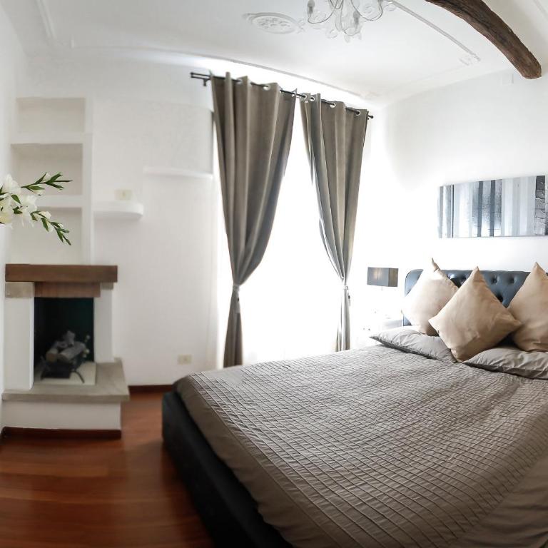 Easydomus Rome - Three-Bedroom Apartment - Address: Via dei Banchi Vecchi 139 - 4
