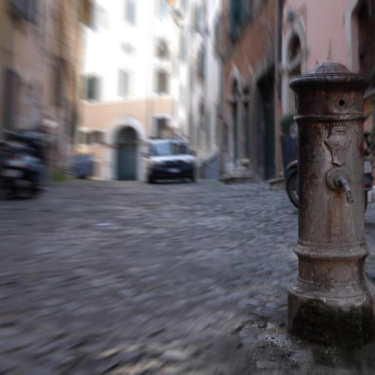 Easydomus Rome - Two-Bedroom Apartment - Address: Via degli Ibernesi 23 - 8