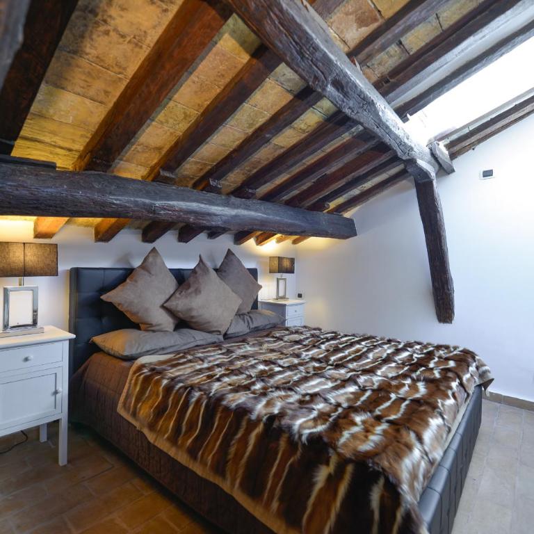 Easydomus Rome - Two-Bedroom Apartment - Address: Via degli Ibernesi 23 - 2